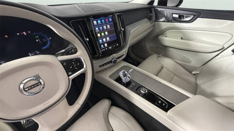 2025 Volvo XC60 T8 Ultra Dark Theme