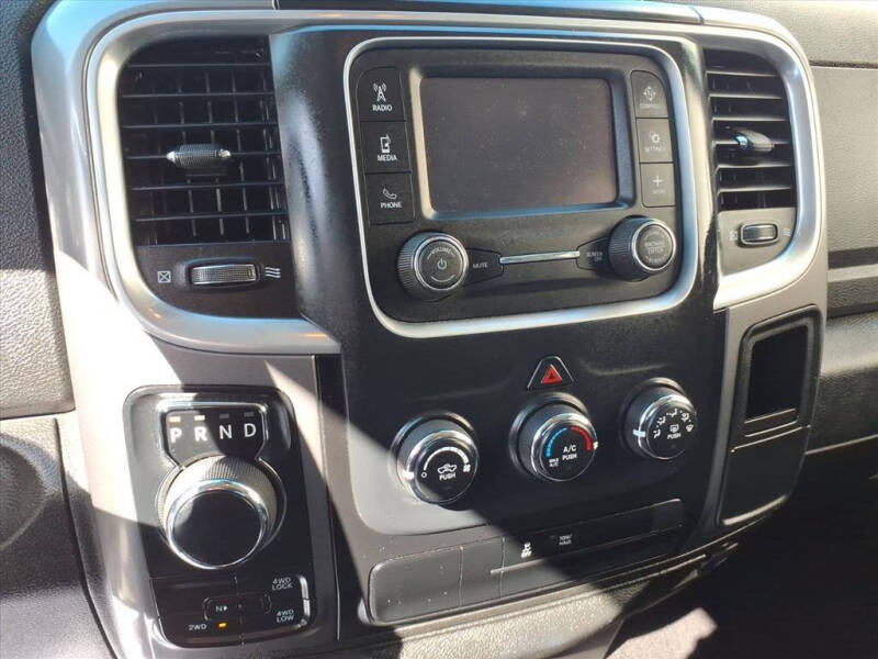 2024 RAM 1500 Classic SLT