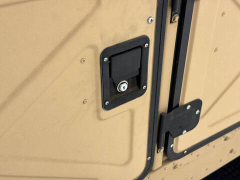 2005 AM General Hummer