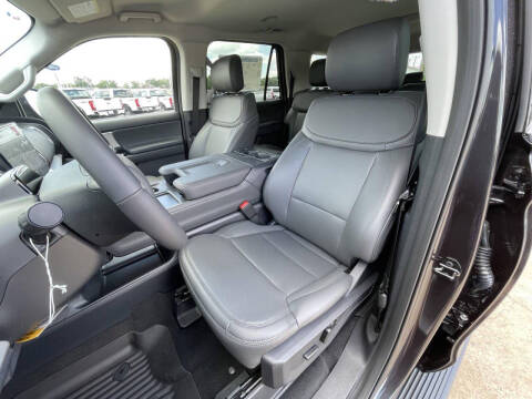 2027 Ford Expedition MAX Active