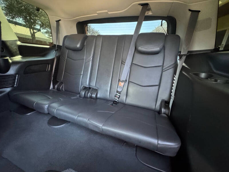 2018 Cadillac Escalade Luxury