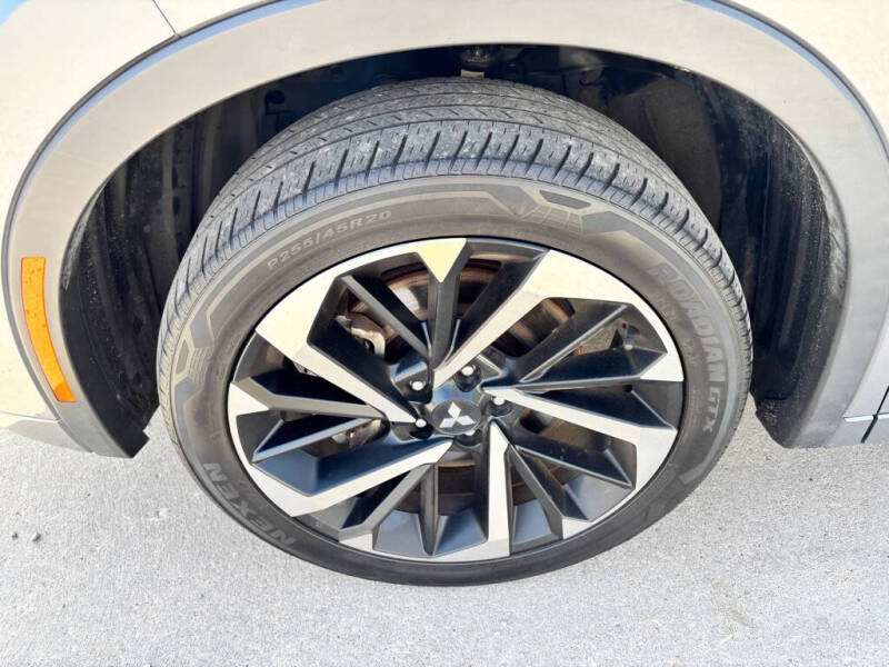 2022 Mitsubishi Outlander SEL