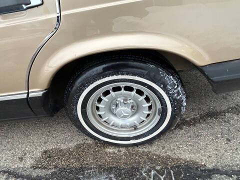 1984 Mercedes-Benz 300-Class 300 SD