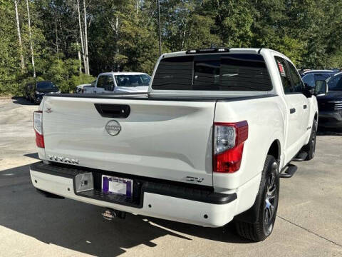 2024 Nissan Titan SV