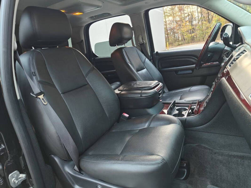 2014 Cadillac Escalade Luxury