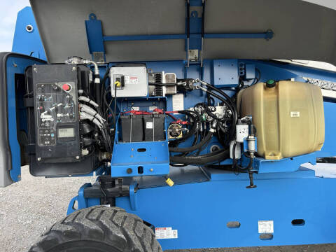 2015 Genie 80' Manlift