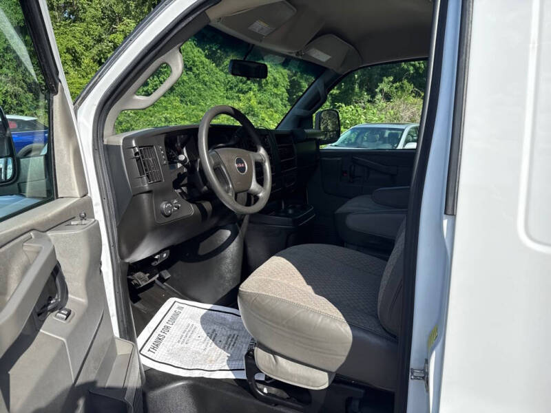 2023 GMC Savana 2500
