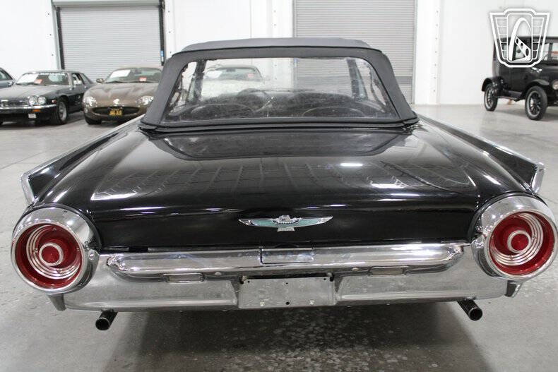 1962 Ford Thunderbird