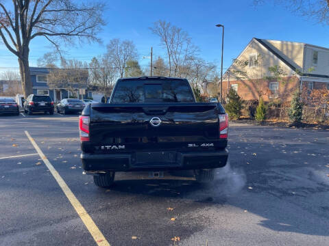 2021 Nissan Titan SL