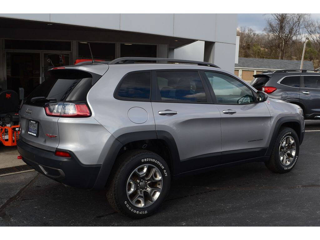 2019 Jeep Cherokee for sale at EARL DUFF PRE-OWNED CENTER in Harriman, TN