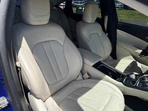 2015 Chrysler 200 C