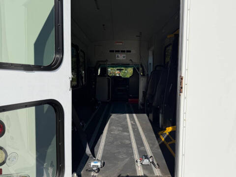 2015 Ford E-Series E-350 SD