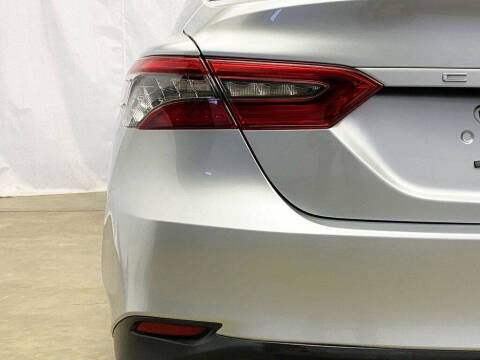 2022 Toyota Camry Hybrid XLE