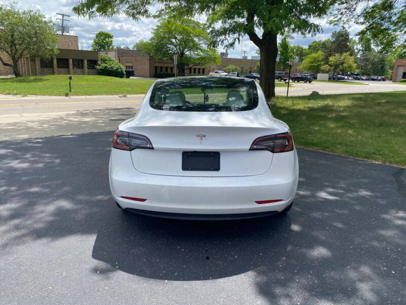2021 Tesla Model 3 Standard Range Plus