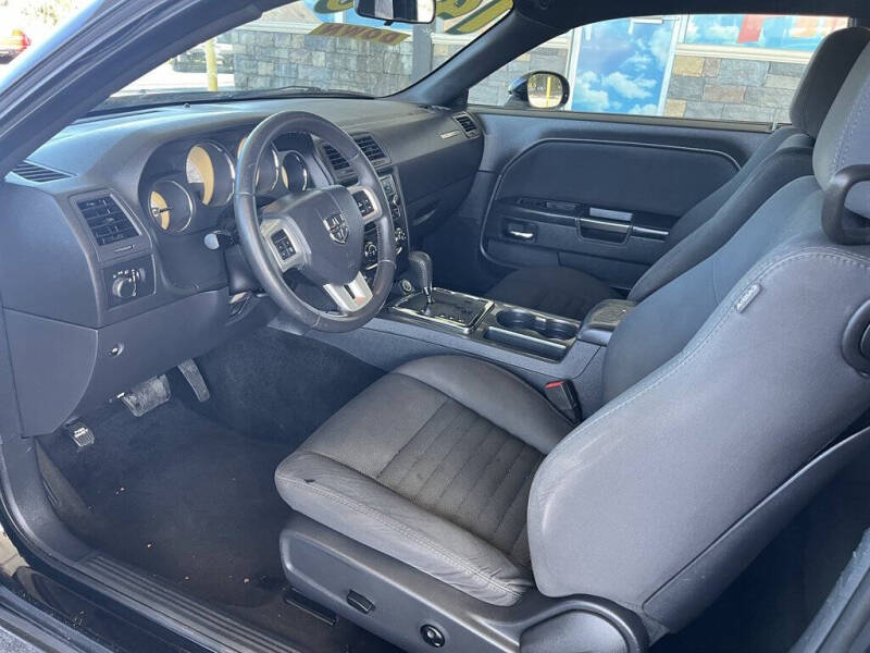 2014 Dodge Challenger SXT