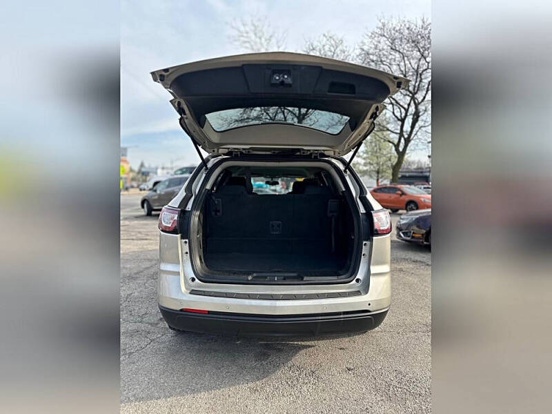 2017 Chevrolet Traverse LT