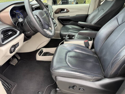 2018 Chrysler Pacifica Touring L Plus