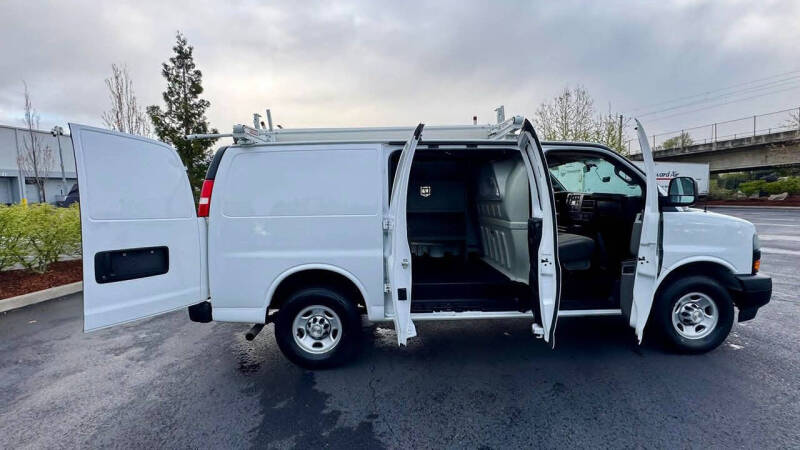2021 Chevrolet Express 2500