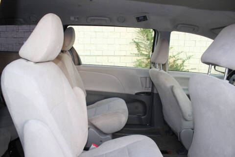 2018 Toyota Sienna L 7-Passenger