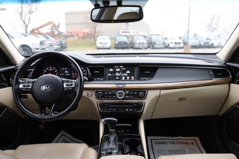 2018 Kia Cadenza Premium