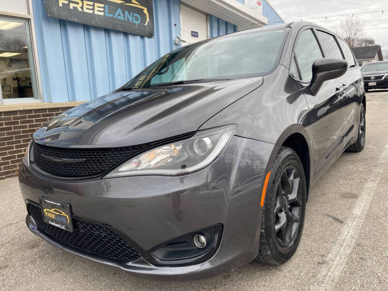 2020 Chrysler Pacifica Touring