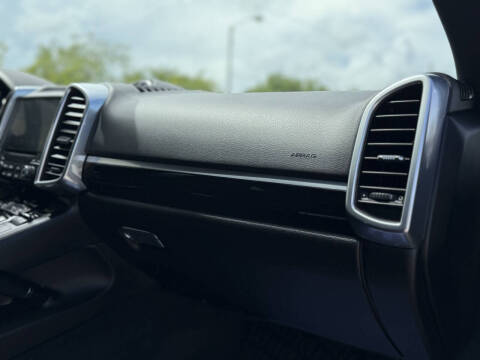 2018 Porsche Cayenne Platinum Edition