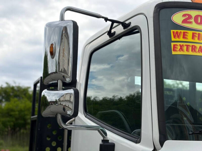 2019 Hino 268A