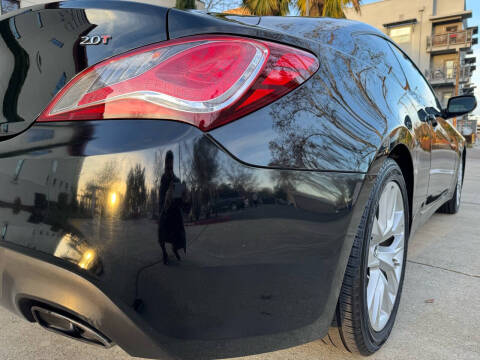 2013 Hyundai Genesis Coupe 2.0T Premium