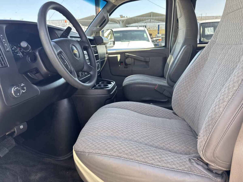 2017 Chevrolet Express LT 3500