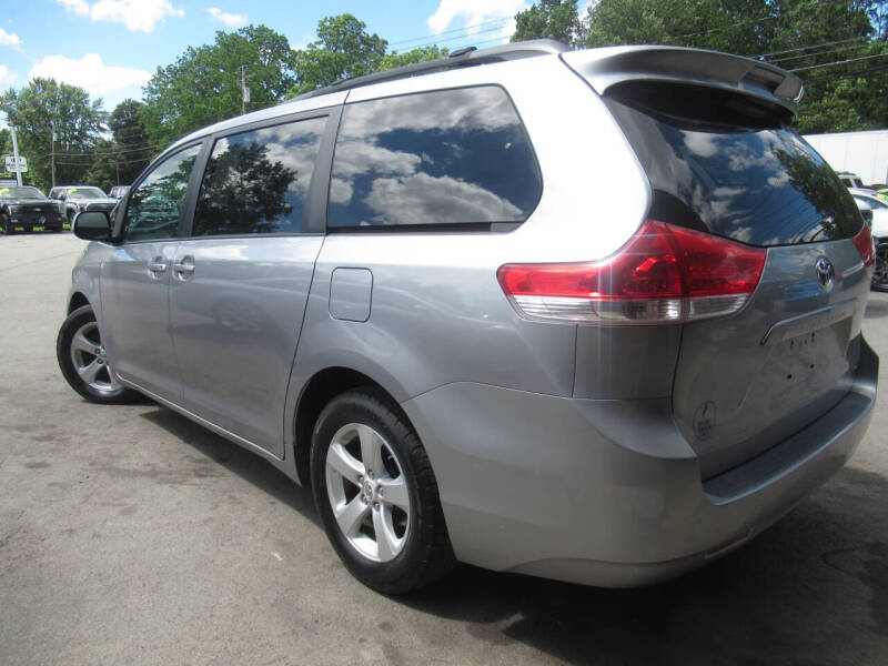 2011 Toyota Sienna