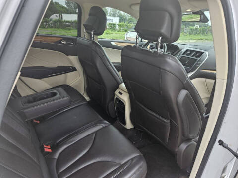 2016 Lincoln MKC Select