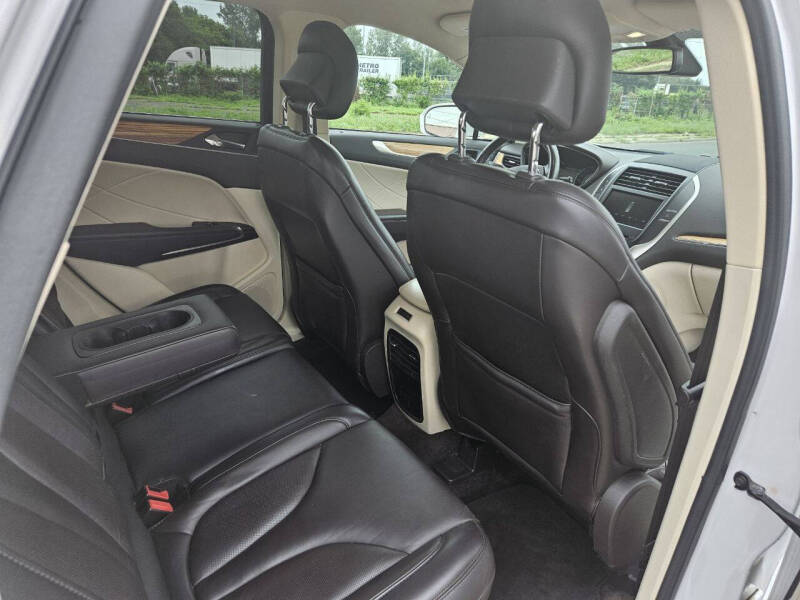 2016 Lincoln MKC Select