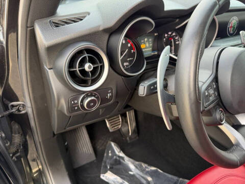 2022 Alfa Romeo Stelvio Sprint