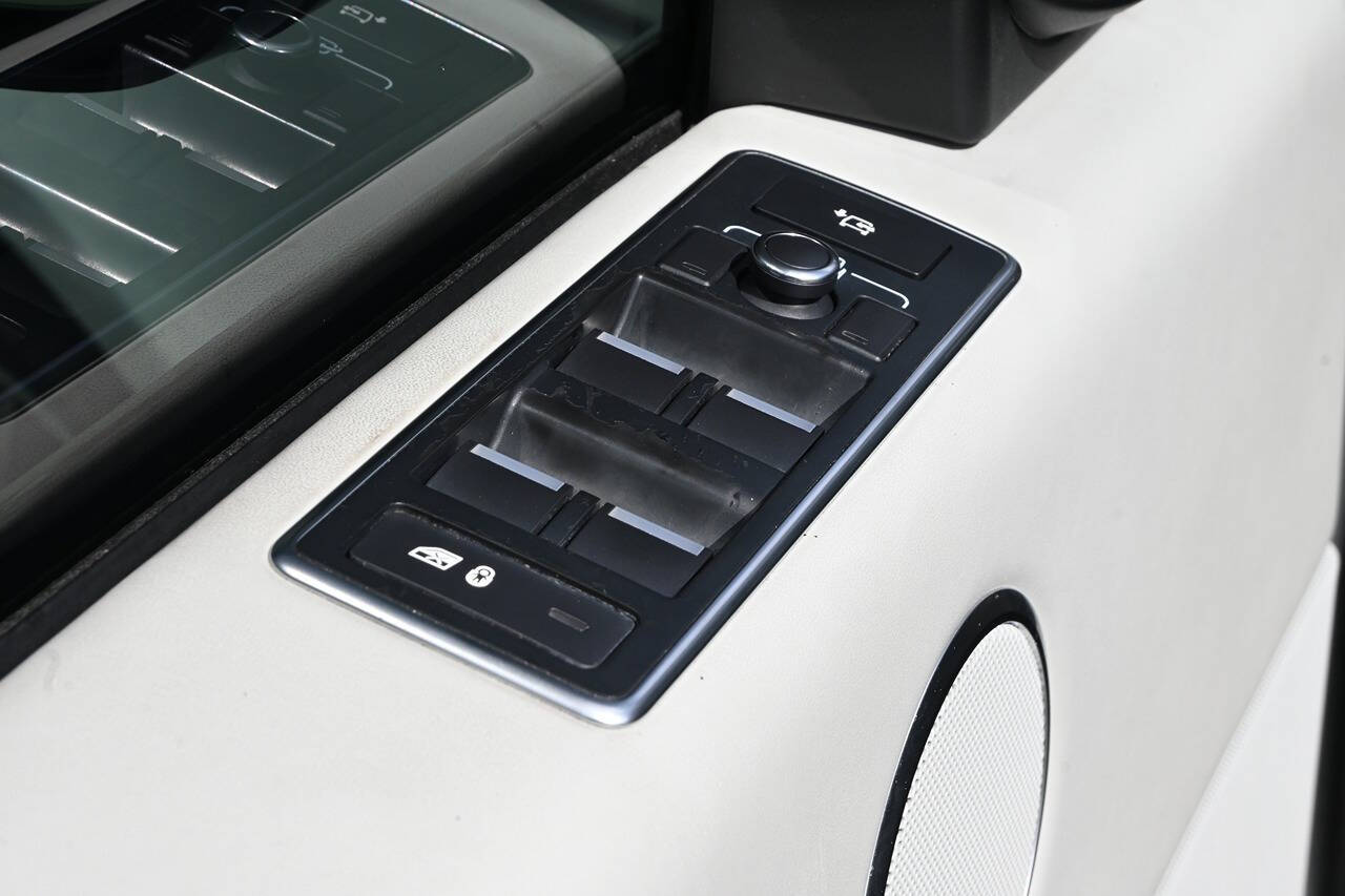 2016 Land Rover Range Rover 69