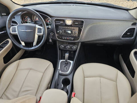 2014 Chrysler 200 Limited