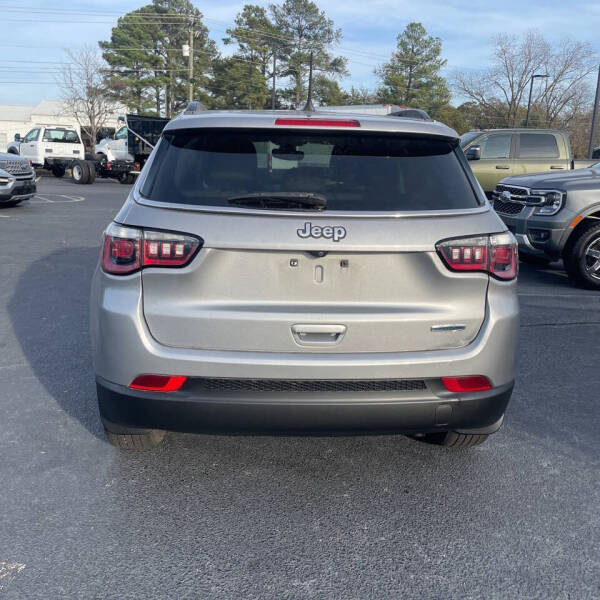 2019 Jeep Compass Sun and Wheel Edition