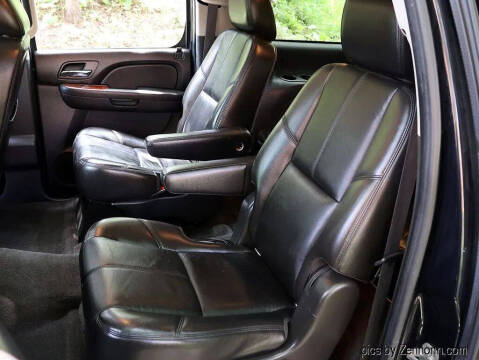 2011 GMC Yukon XL SLT