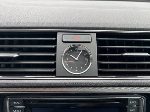 2016 Volkswagen Passat 1.8T SE