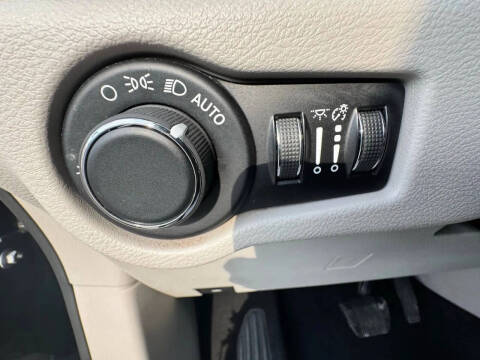 2020 Chrysler Voyager LXi