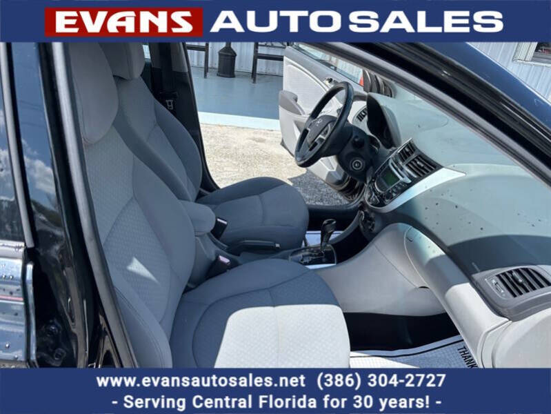 2013 Hyundai Accent SE