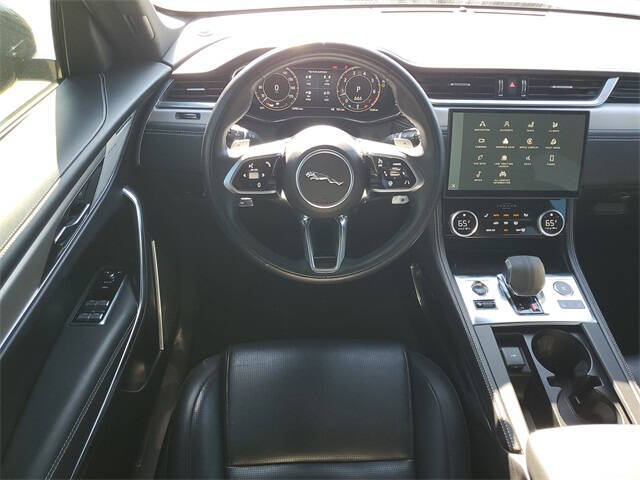 2024 Jaguar F-PACE P250 R-Dynamic S