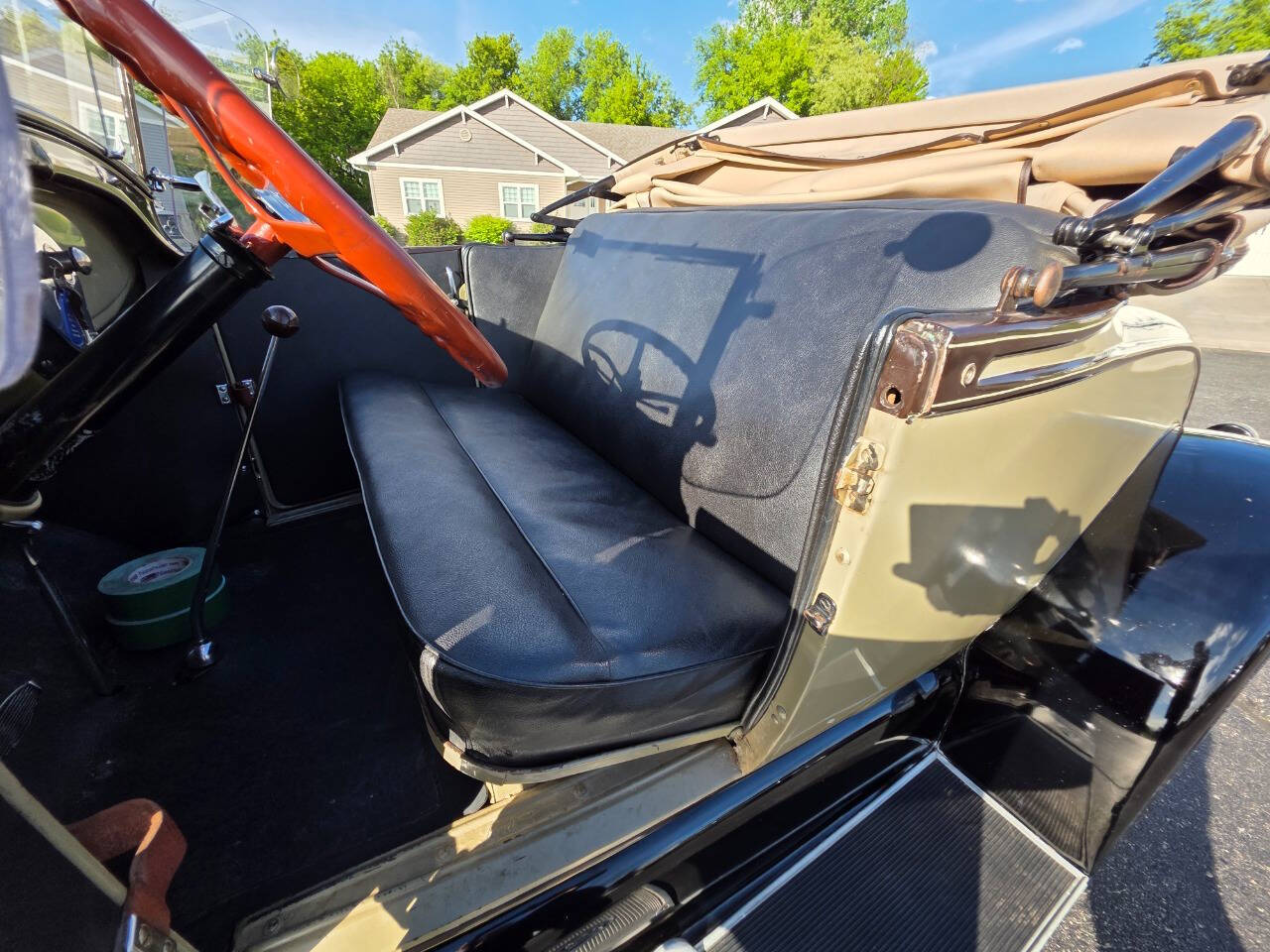 1928 Ford Roadster 42