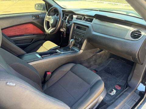 2014 Ford Mustang V6