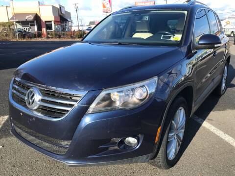 2011 Volkswagen Tiguan for sale at MAGIC AUTO SALES in Little Ferry NJ