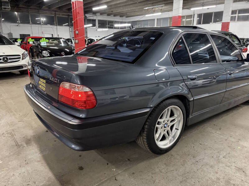 2001 BMW 7 Series 740i