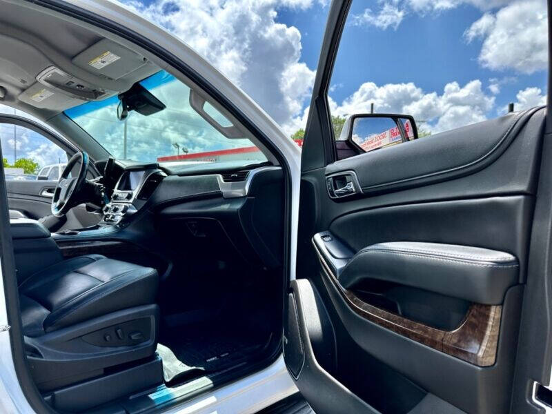 2017 Chevrolet Tahoe  - $30,995