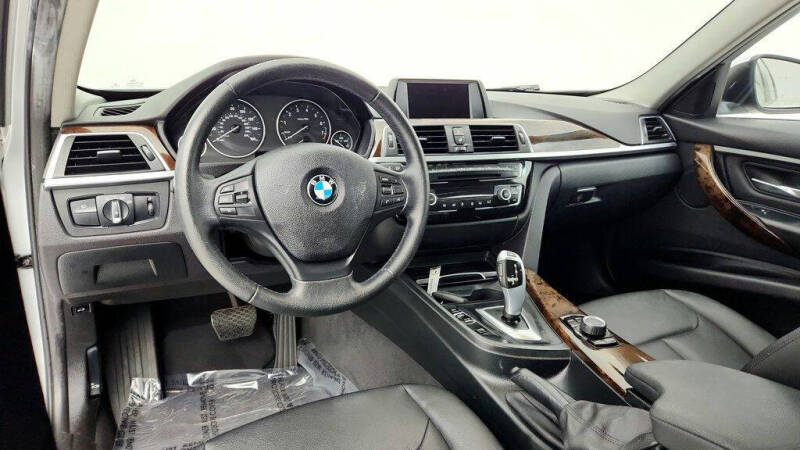 2017 BMW 3 Series 320i