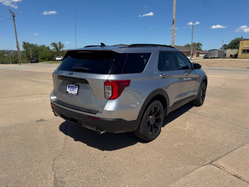 2024 Ford Explorer ST-Line