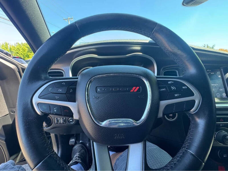 2017 Dodge Charger SXT