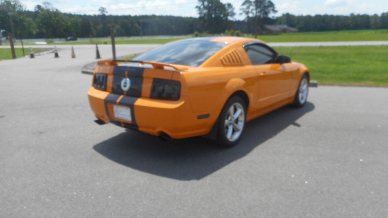 2007 Ford Mustang 15